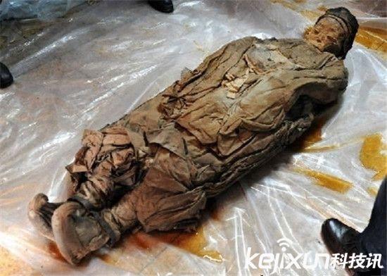 明代女屍寬衣解帶後的驚人發現