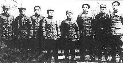 周恩來為何不許警衛員槍斃叛徒張國燾？