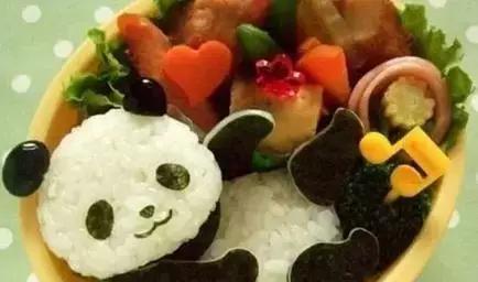 媽媽把飯做成這樣，哪裡還捨得吃啊！