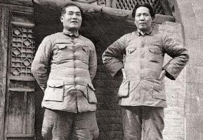周恩來為何不許警衛員槍斃叛徒張國燾？