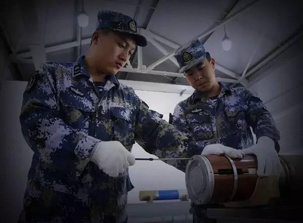 海軍最危險的工作，竟然在這裡