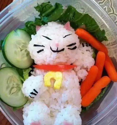 媽媽把飯做成這樣，哪裡還捨得吃啊！