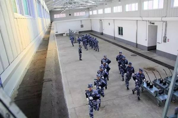 海軍最危險的工作，竟然在這裡