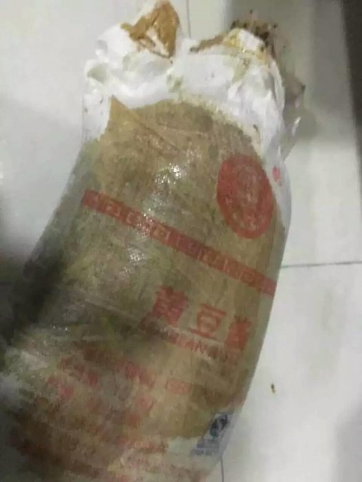 學校給學生吃發霉食物導致細菌感染，現在還有孩子在醫院