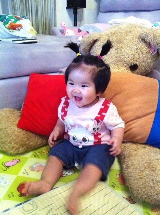 看見剛出生的寶寶，新手媽媽居然被嚇得不知所措