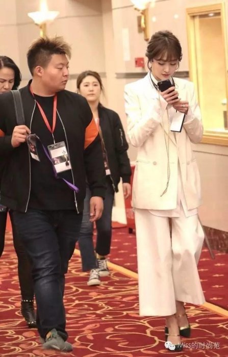 穿衣為顯胖,紙片女孩的變胖的秘訣