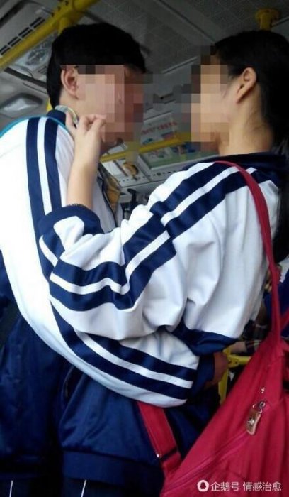 公共場所秀恩愛熱吻尺度該如何把握，你怎麼看？