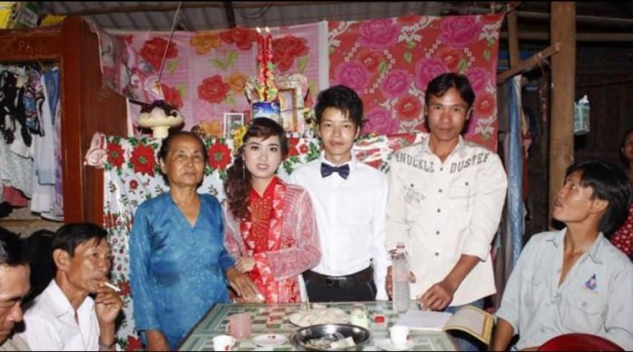 小伙網上曬7萬娶回的越南美嬌娘，細心網友發現問題