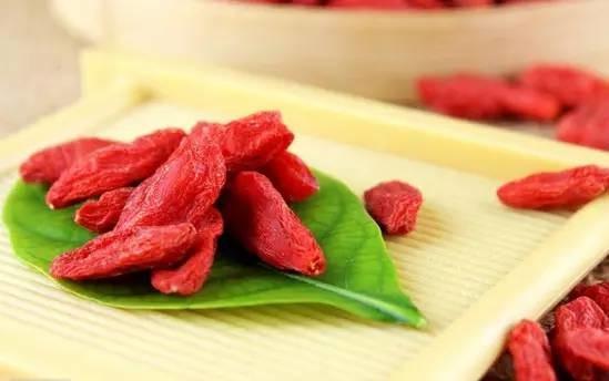 一粒枸杞滋補整個冬天,輕輕鬆鬆養出好氣色!好用又便宜