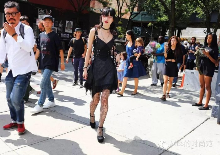 穿衣為顯胖,紙片女孩的變胖的秘訣