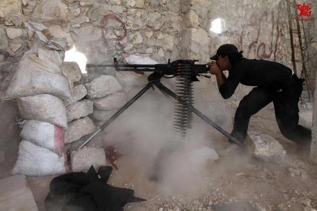 數千巴鐵志願者趕赴敘利亞參戰：攜帶中國產拆牆神器