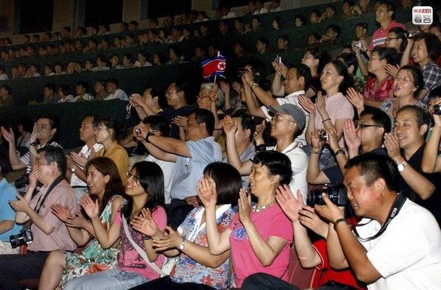 實拍：在朝鮮的中國遊客，個個都很自信