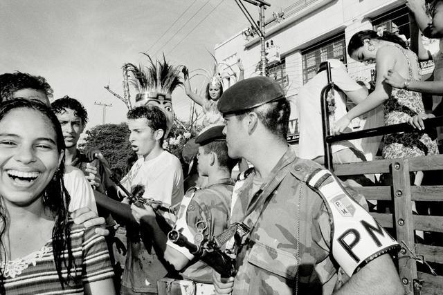 直擊選美之國的20張黑白紀實照