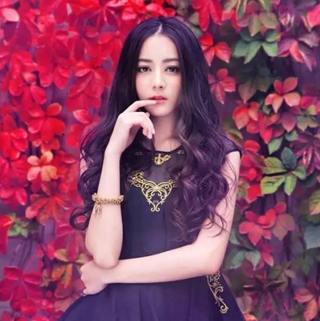 她是盛一倫最惦念的人，連陳偉霆都願意實力寵，出道三年就坐擁了千萬粉絲！