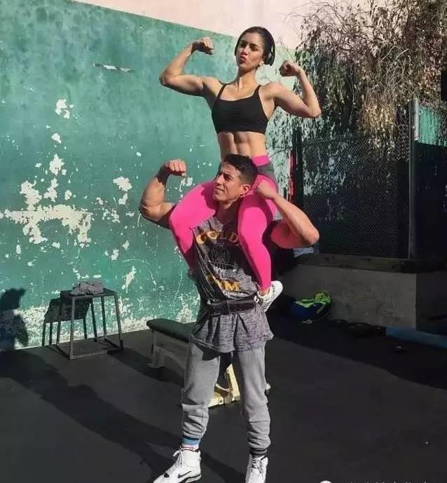 晚飯60分鐘後做這動作，讓你瘦成水蛇腰