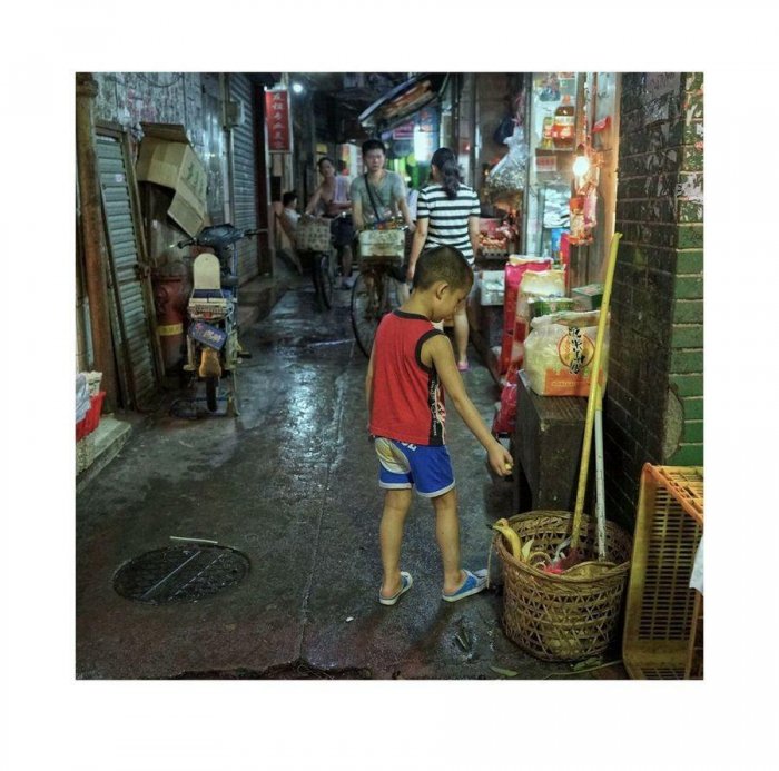 實拍城中村眾生相：意外街拍到美女