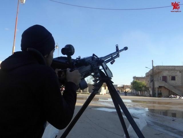 數千巴鐵志願者趕赴敘利亞參戰：攜帶中國產拆牆神器