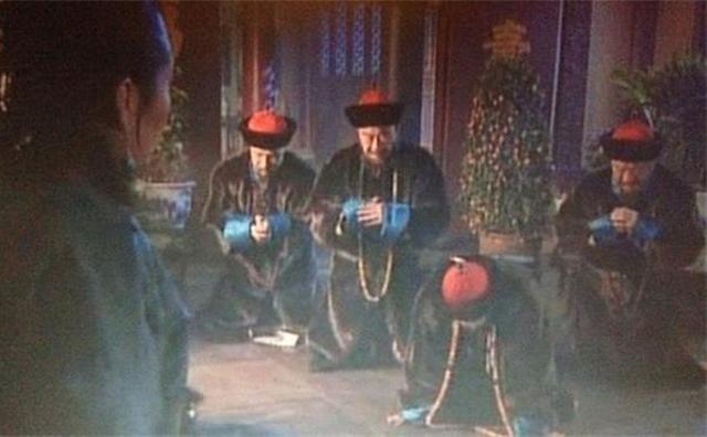 此人害的別人被挖墳,屍體被磨成灰,自家竟被滅族