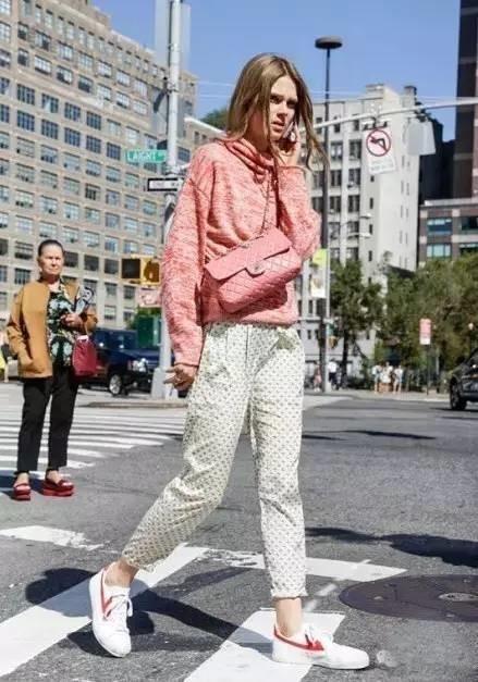 永遠走在時尚一線的小白鞋—我只要回力！