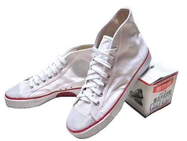 永遠走在時尚一線的小白鞋—我只要回力！