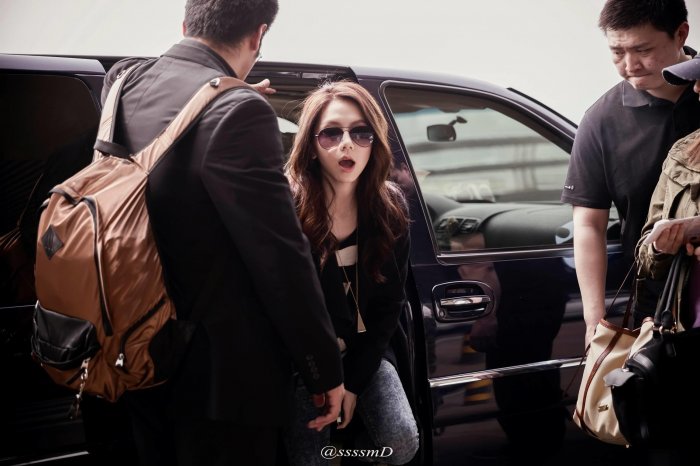 鄧紫棋機場接機照曝光，人氣王招圍堵，保鏢塊頭亮了