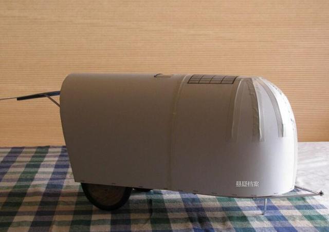 美國大爺想去旅行,花150美元親手打造房車