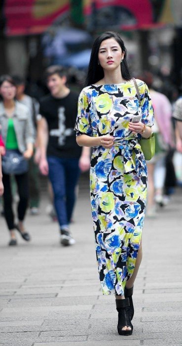 街拍：極品女神，好有氣質！