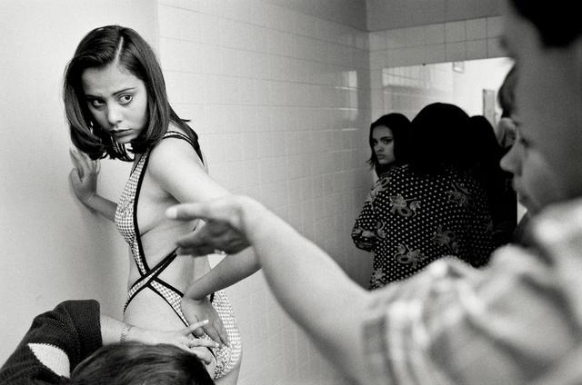 直擊選美之國的20張黑白紀實照