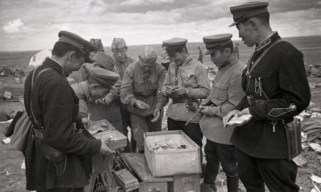 老照片：日本陸軍首次慘敗，近兩萬人慘死蘇軍槍口下