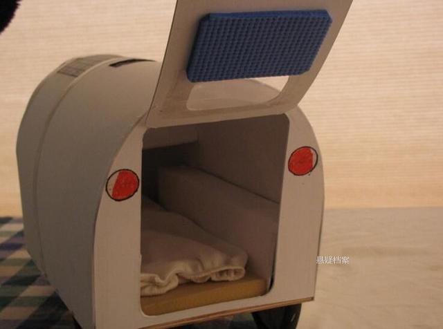 美國大爺想去旅行,花150美元親手打造房車