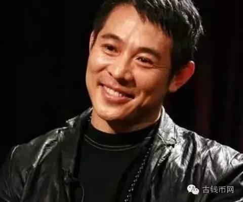 李連杰坐擁億元佛珠貴到讓人望塵莫及，卻還要面臨坐輪椅的窘境！