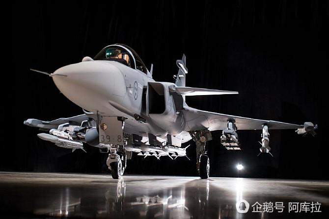 鷹獅EF戰機的頭盔顯示器