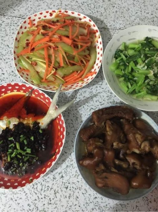 和男友異地戀8年,每周看到我給他做的,決定娶我