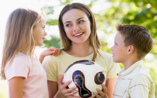 私自將女兒手工模型送人，女兒稱「不再愛媽媽了」