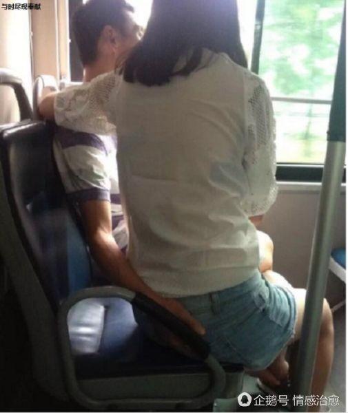 公共場所秀恩愛熱吻尺度該如何把握，你怎麼看？