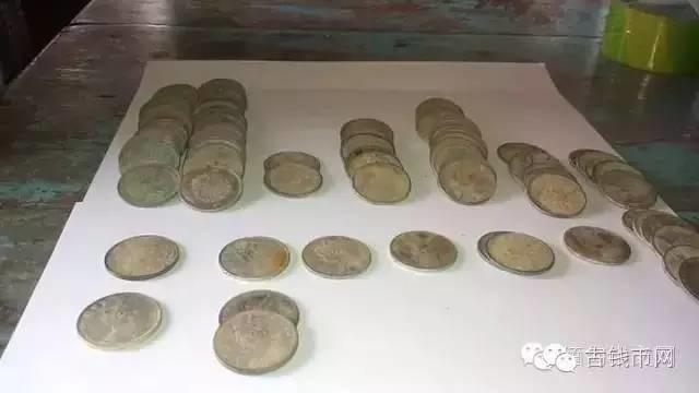 哇！挖廁所都挖出一堆百年珍寶，他隨後的舉動更讓人感動！