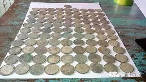 哇！挖廁所都挖出一堆百年珍寶，他隨後的舉動更讓人感動！