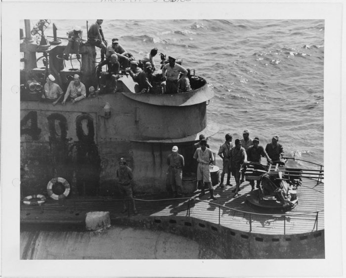 1945年,日本海軍三艘伊-400級巨型潛艇投降