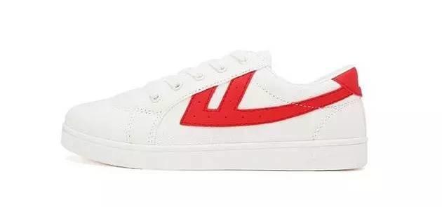 永遠走在時尚一線的小白鞋—我只要回力！