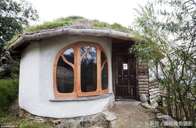 夫妻4000元啟動資金，蓋了棟20萬兩層三室「童話花園小屋」