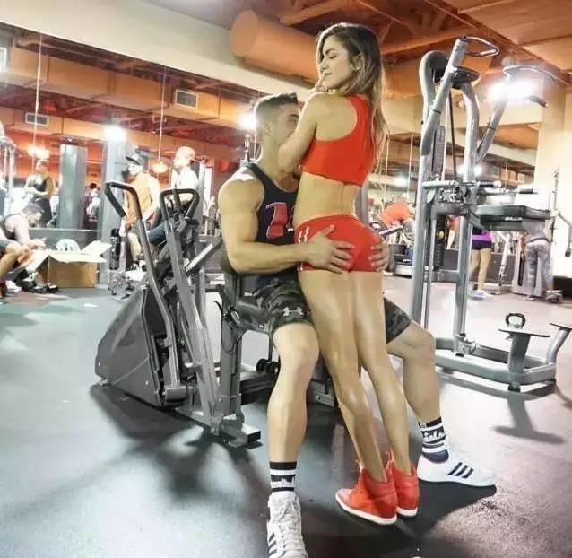 晚飯60分鐘後做這動作，讓你瘦成水蛇腰