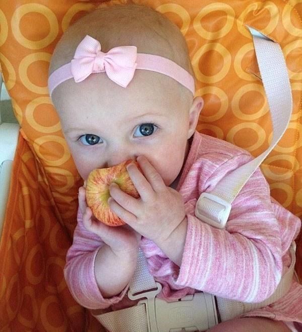 小女孩只能活兩天 父親為其辦婚禮