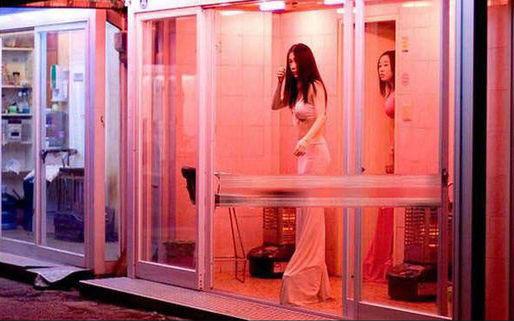 貧窮的「站街女」,內心是渴望被同情的!