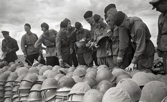 老照片：日本陸軍首次慘敗，近兩萬人慘死蘇軍槍口下