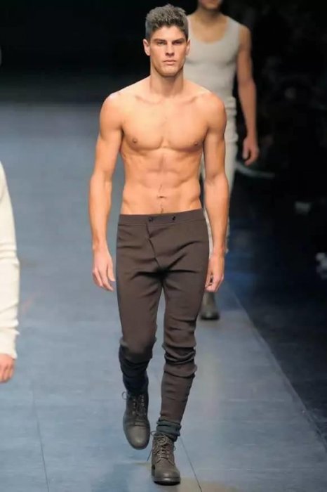 立冬時節,你需要一條更時尚保暖的「秋褲」