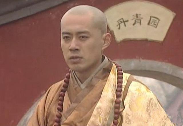 此人害的別人被挖墳,屍體被磨成灰,自家竟被滅族