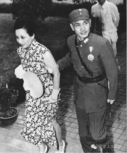 宋靄齡對蔣介石的刻意「經營」：從婚姻到財政