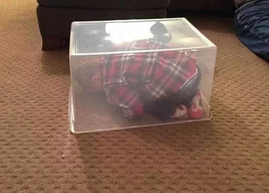 只要把眼睛遮住，全世界都看不見我！