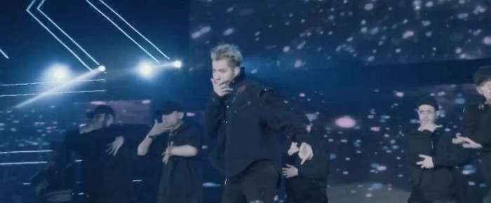 凡凡潛心打造全新單曲《July》新歌首唱