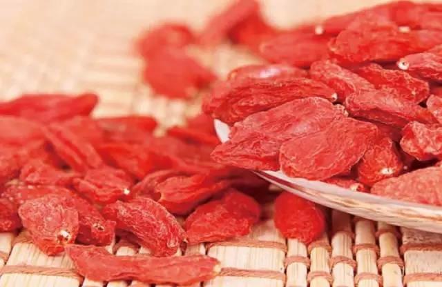 一粒枸杞滋補整個冬天,輕輕鬆鬆養出好氣色!好用又便宜